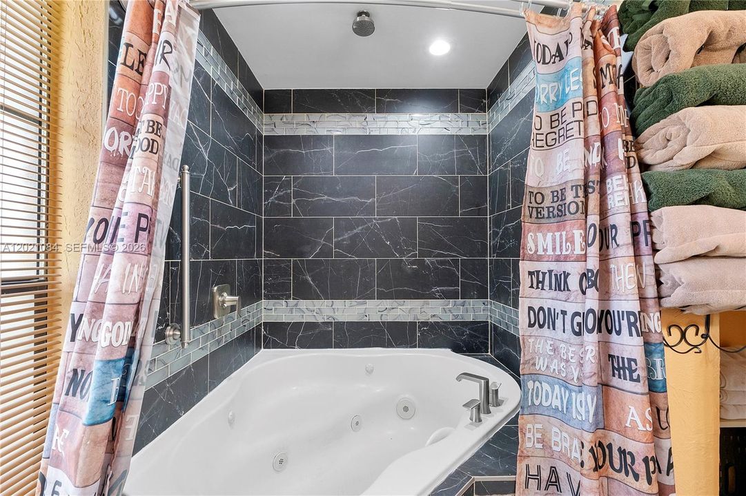 For Sale: $749,500 (5 beds, 2 baths, 2213 Square Feet)