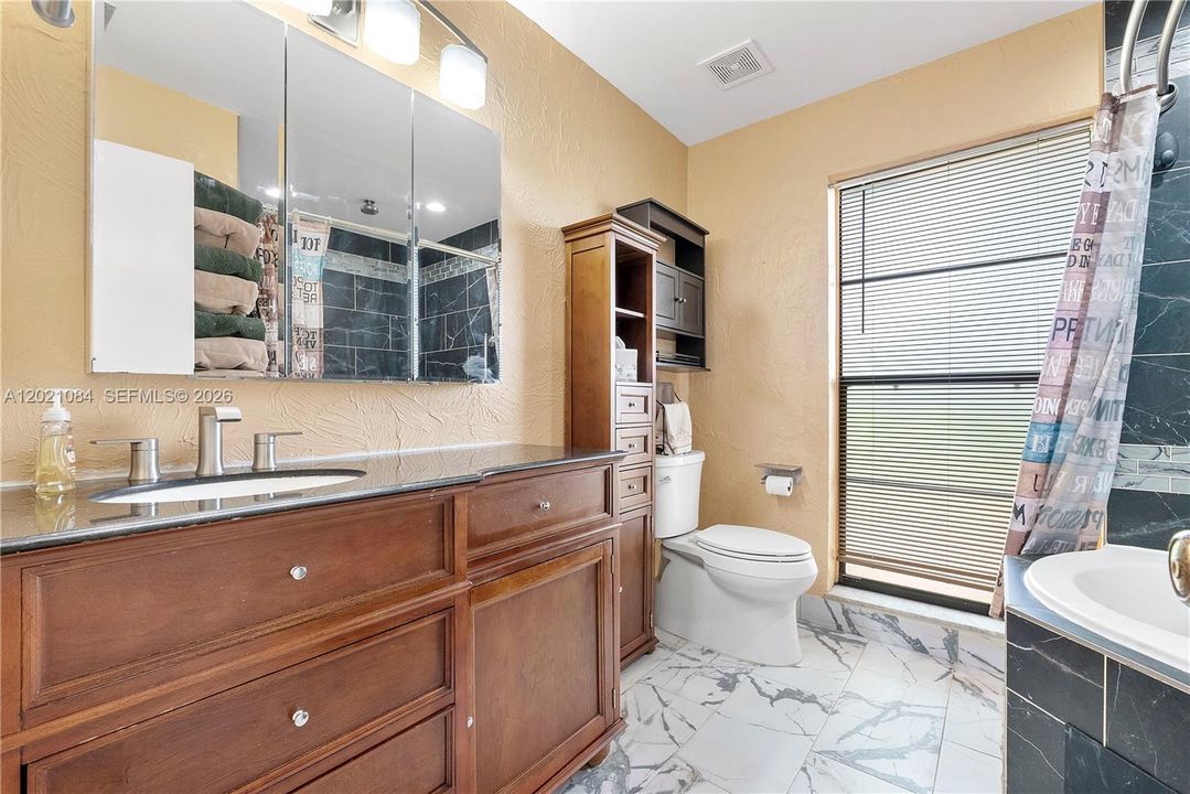 For Sale: $749,500 (5 beds, 2 baths, 2213 Square Feet)