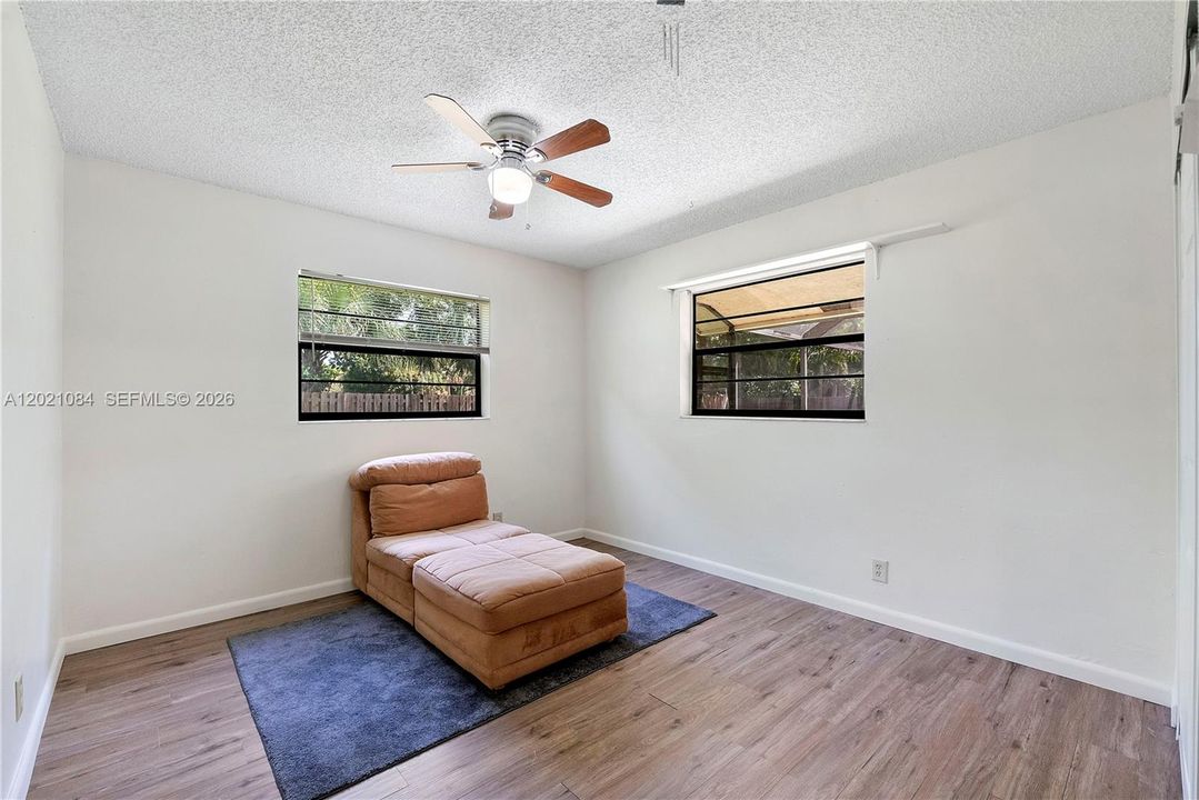 For Sale: $749,500 (5 beds, 2 baths, 2213 Square Feet)