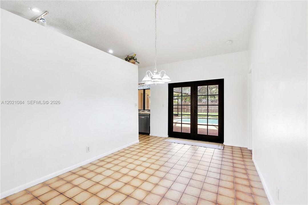 For Sale: $749,500 (5 beds, 2 baths, 2213 Square Feet)