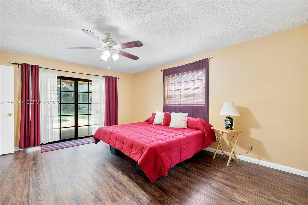 For Sale: $749,500 (5 beds, 2 baths, 2213 Square Feet)