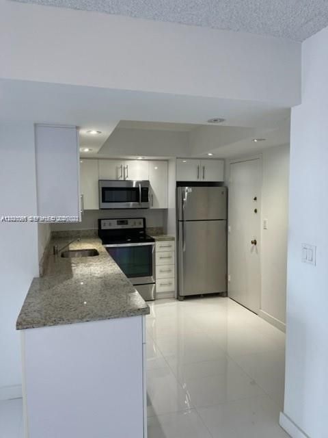 For Sale: $470,000 (2 beds, 2 baths, 1202 Square Feet)