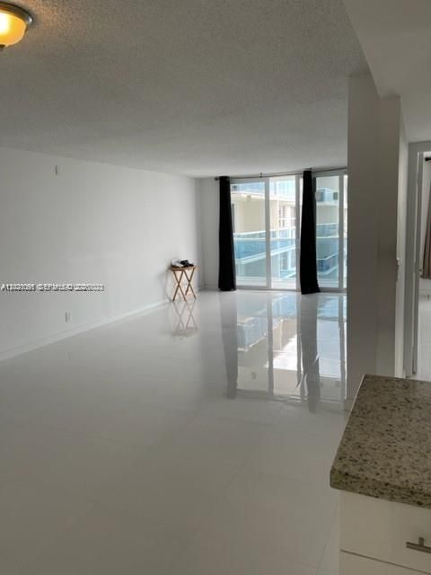 For Sale: $470,000 (2 beds, 2 baths, 1202 Square Feet)