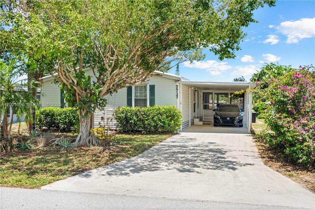 For Sale: $207,500 (3 beds, 2 baths, 1456 Square Feet)