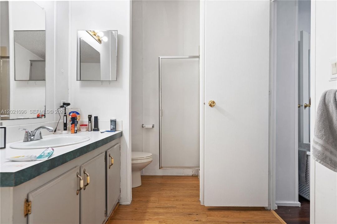 For Sale: $207,500 (3 beds, 2 baths, 1456 Square Feet)