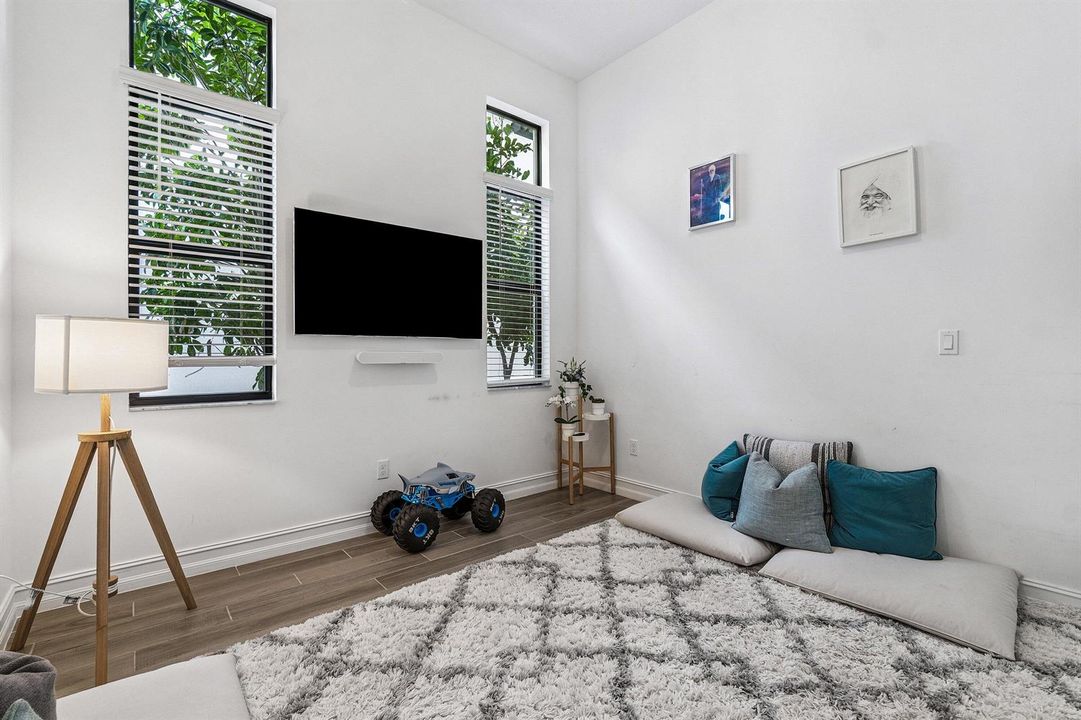 022-8795GrandPrixLane-BoyntonBeach-FL-33