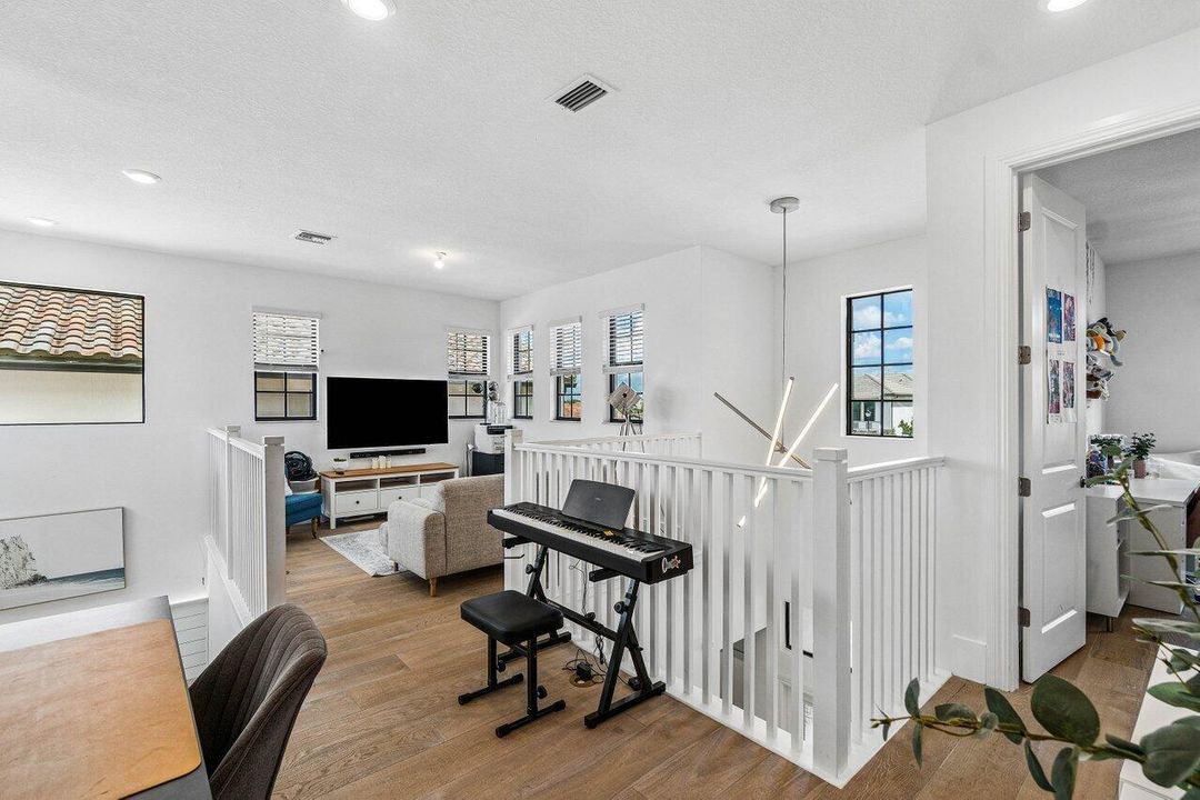 Loft 2