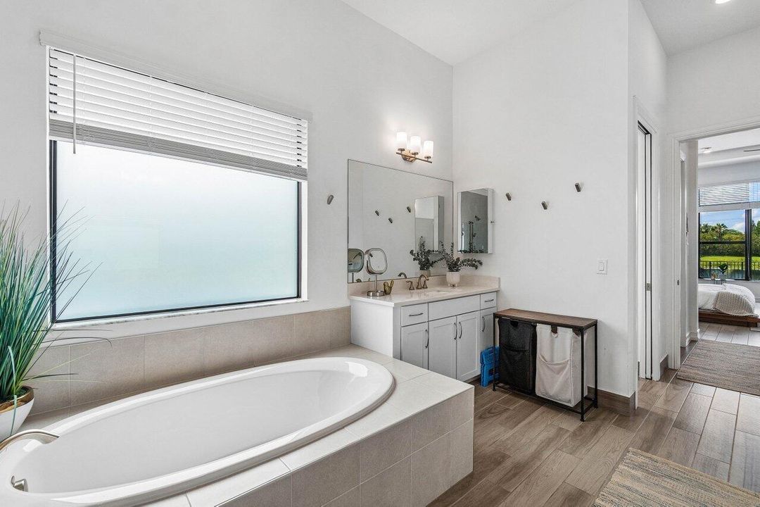 Master Bathroom 3