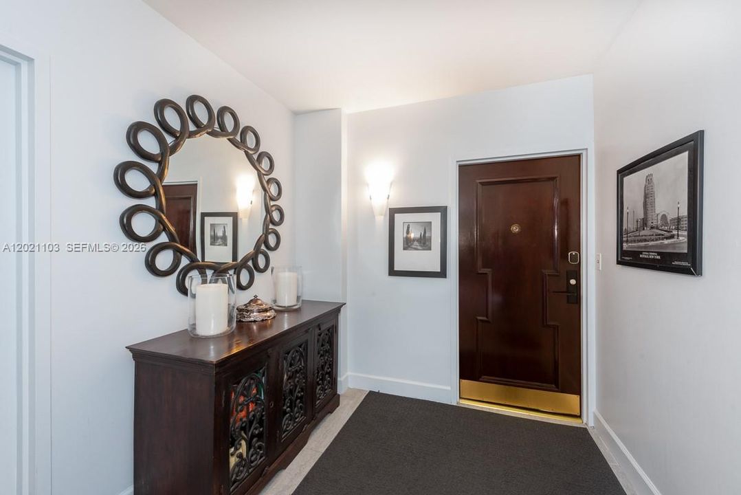 For Sale: $1,000,000 (2 beds, 2 baths, 2045 Square Feet)