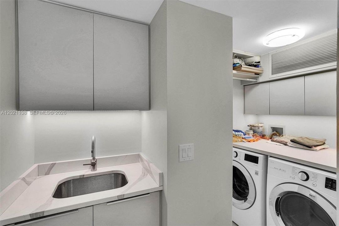 В аренду: $15,900 (3 спален, 4 ванн, 3170 Квадратных фут)