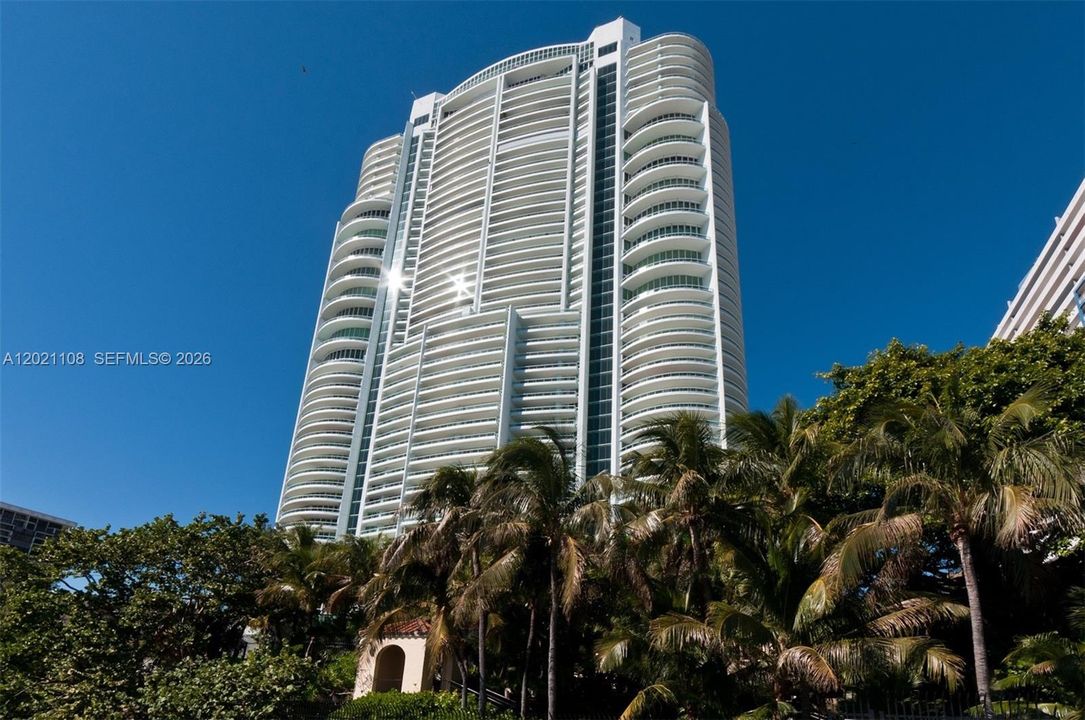 В аренду: $15,900 (3 спален, 4 ванн, 3170 Квадратных фут)