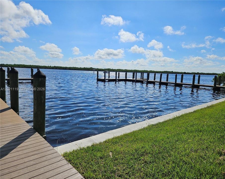 Public Boat Dock & Fishing Pier