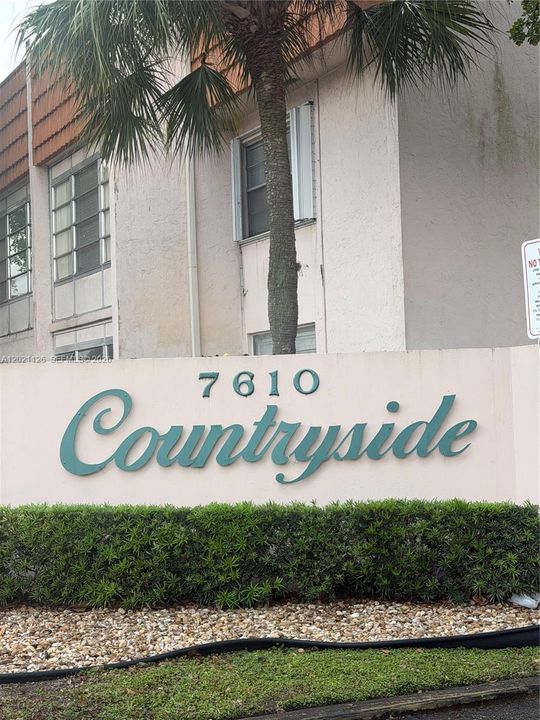 For Rent: $1,650 (1 beds, 1 baths, 750 Square Feet)