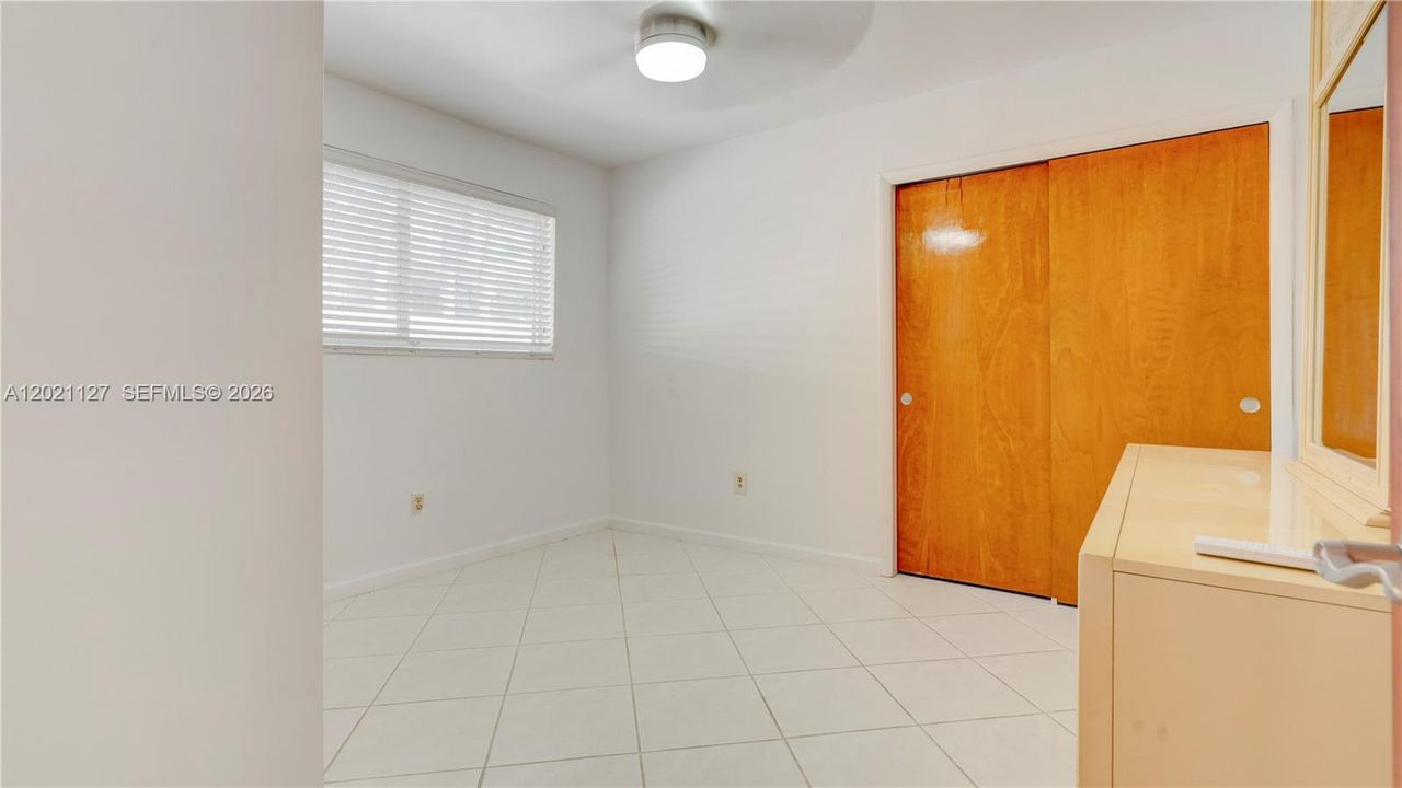 3613 =- bedroom 2
