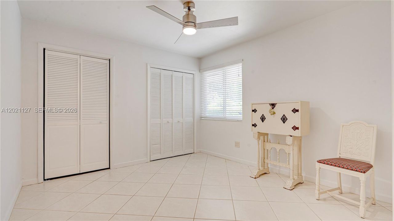 3613 - 3rd bedroom with 2 closets and plenty of natural light