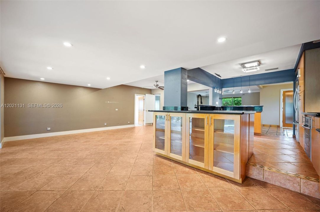 For Sale: $1,085,000 (4 beds, 3 baths, 2456 Square Feet)