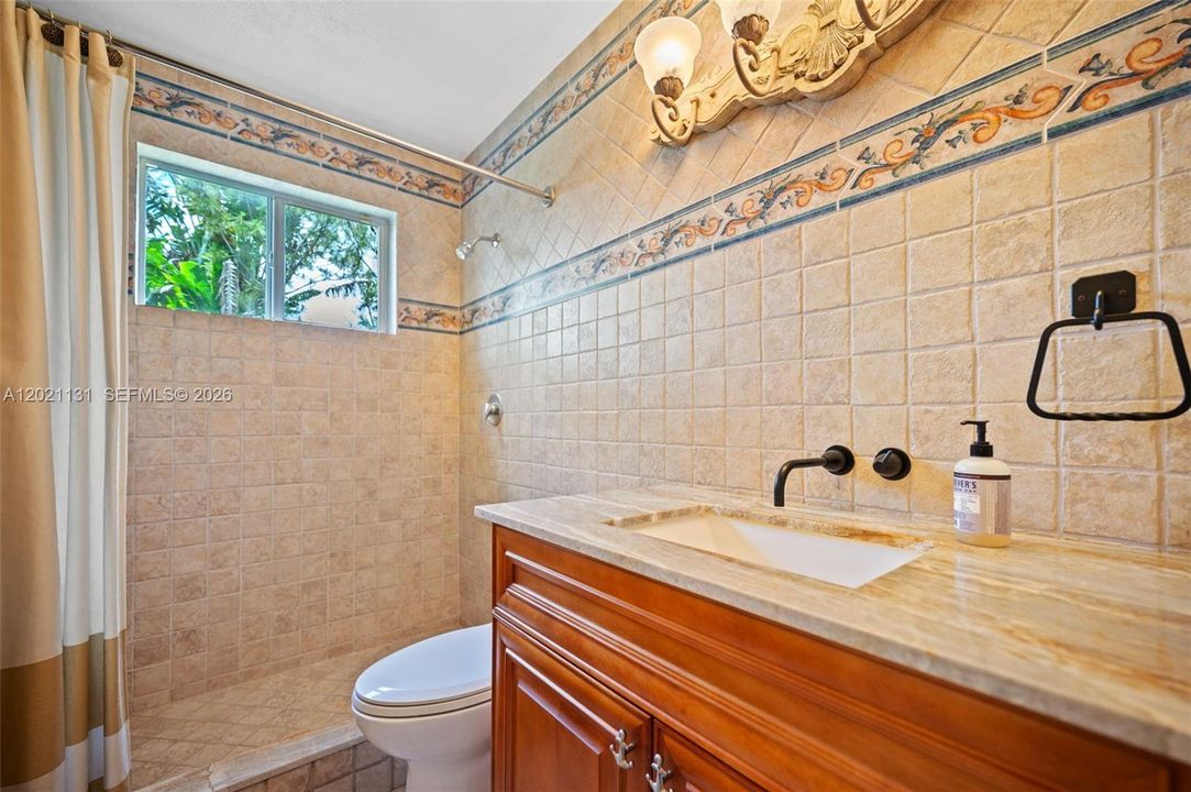 For Sale: $1,085,000 (4 beds, 3 baths, 2456 Square Feet)