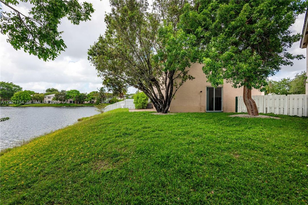 For Sale: $620,000 (4 beds, 3 baths, 1864 Square Feet)