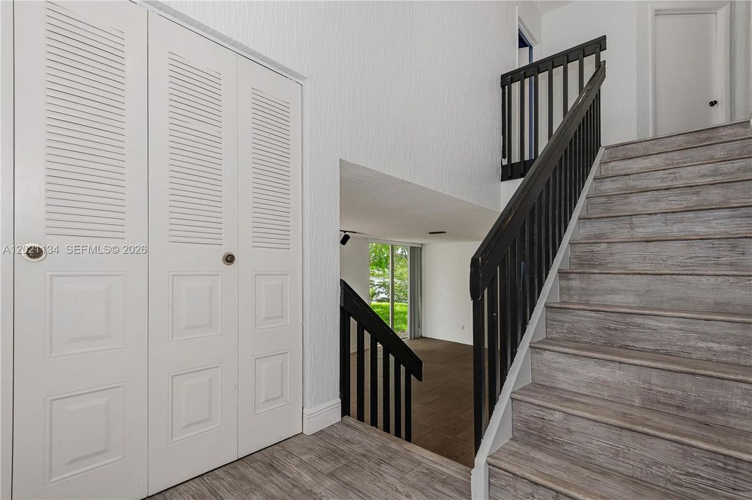 For Sale: $620,000 (4 beds, 3 baths, 1864 Square Feet)
