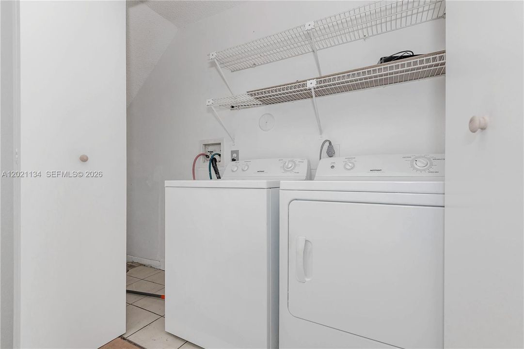 For Sale: $620,000 (4 beds, 3 baths, 1864 Square Feet)