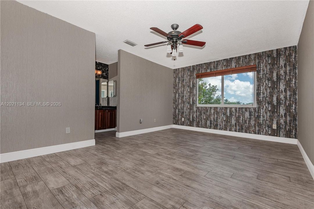 For Sale: $620,000 (4 beds, 3 baths, 1864 Square Feet)