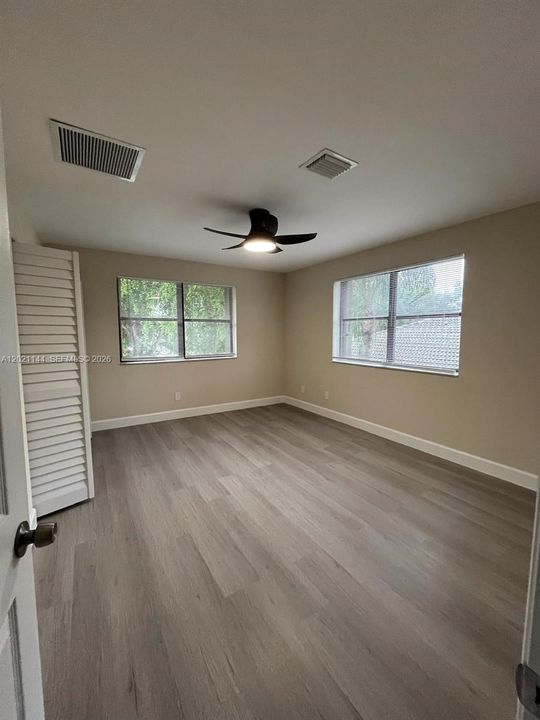 For Rent: $2,250 (2 beds, 1 baths, 1091 Square Feet)