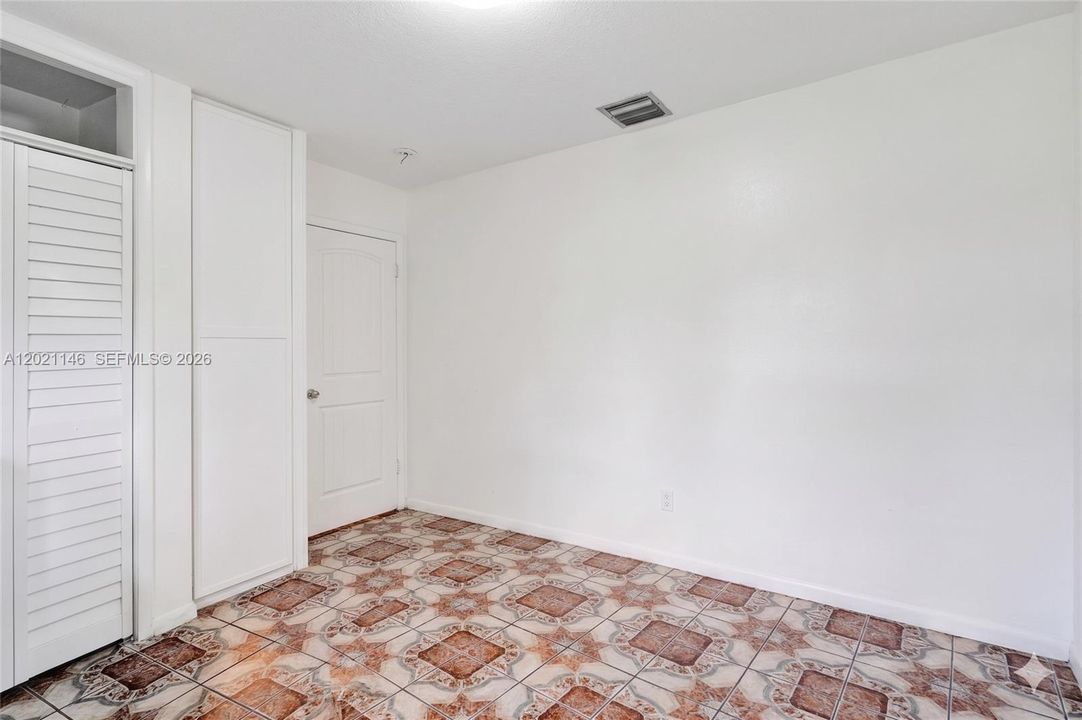 For Sale: $485,000 (4 beds, 2 baths, 1850 Square Feet)