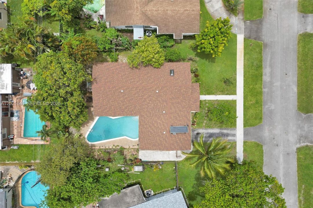 For Sale: $485,000 (4 beds, 2 baths, 1850 Square Feet)