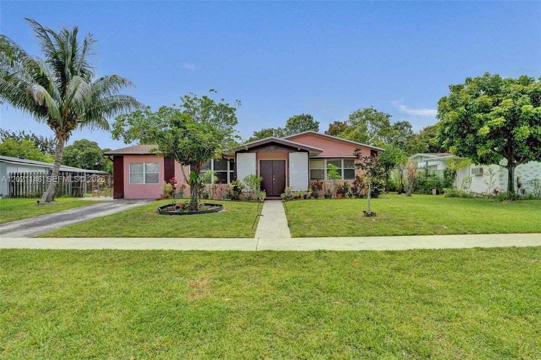 For Sale: $485,000 (4 beds, 2 baths, 1850 Square Feet)