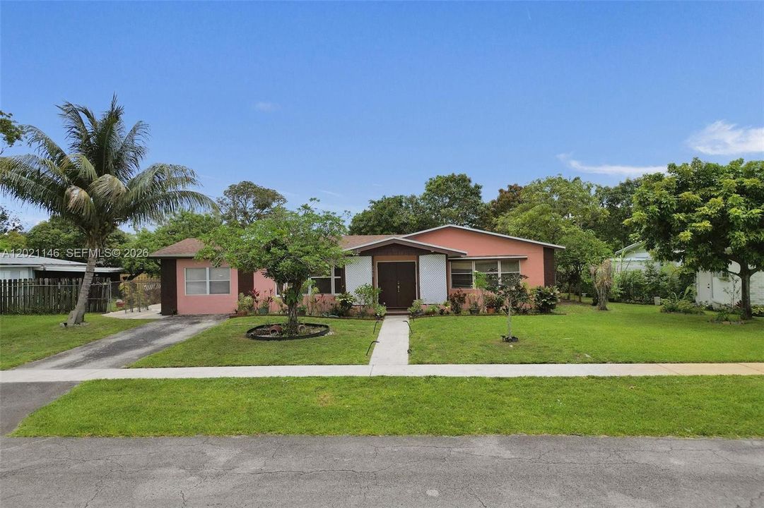 For Sale: $485,000 (4 beds, 2 baths, 1850 Square Feet)
