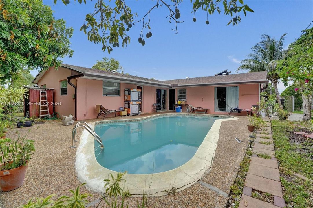 For Sale: $485,000 (4 beds, 2 baths, 1850 Square Feet)