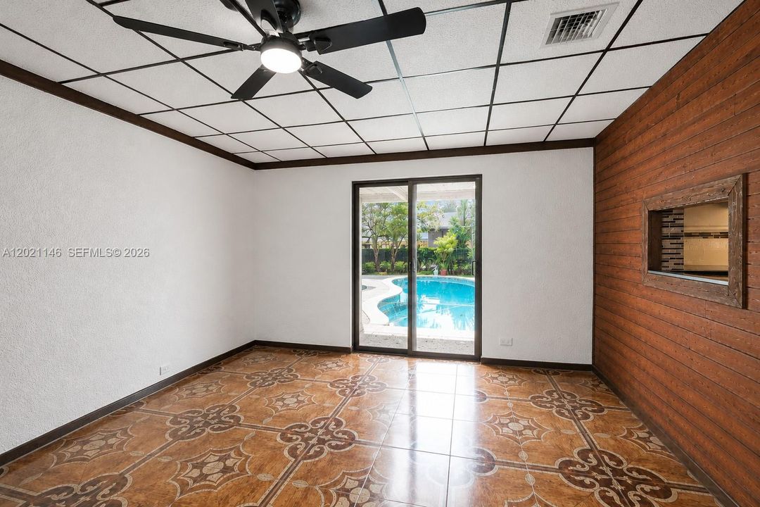 For Sale: $485,000 (4 beds, 2 baths, 1850 Square Feet)