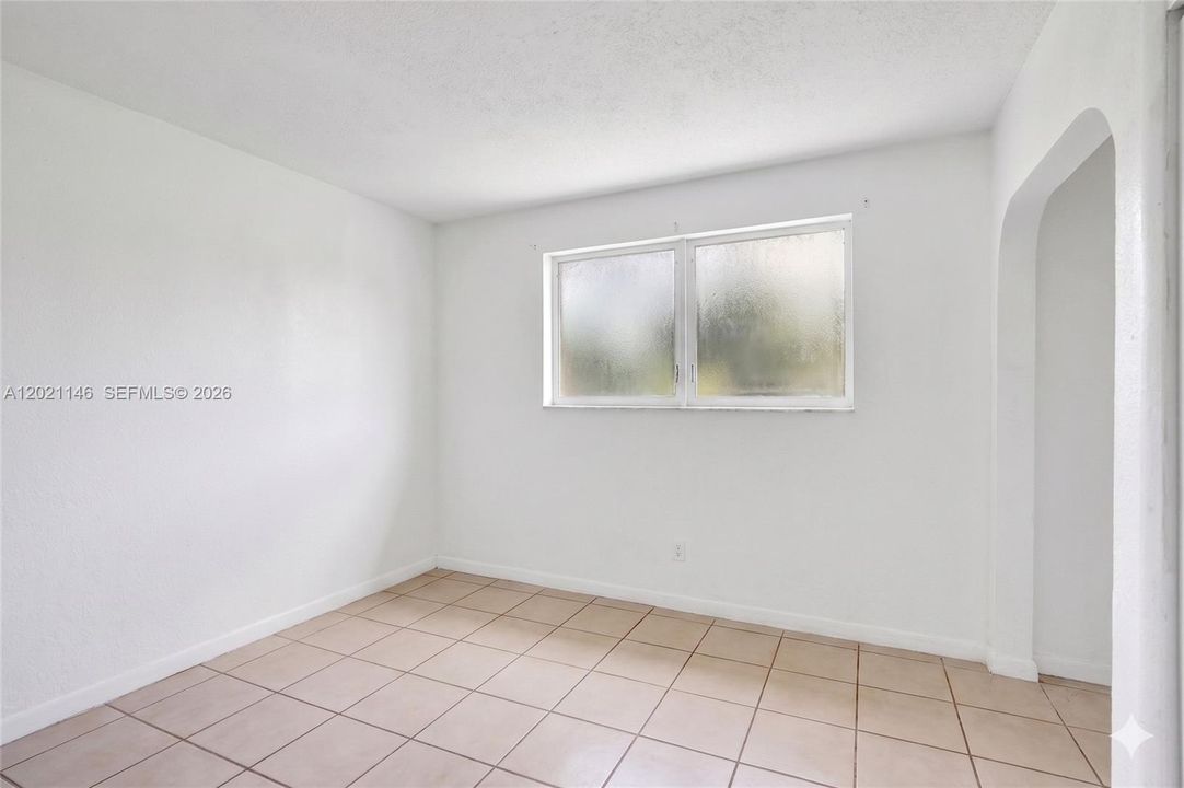 For Sale: $485,000 (4 beds, 2 baths, 1850 Square Feet)