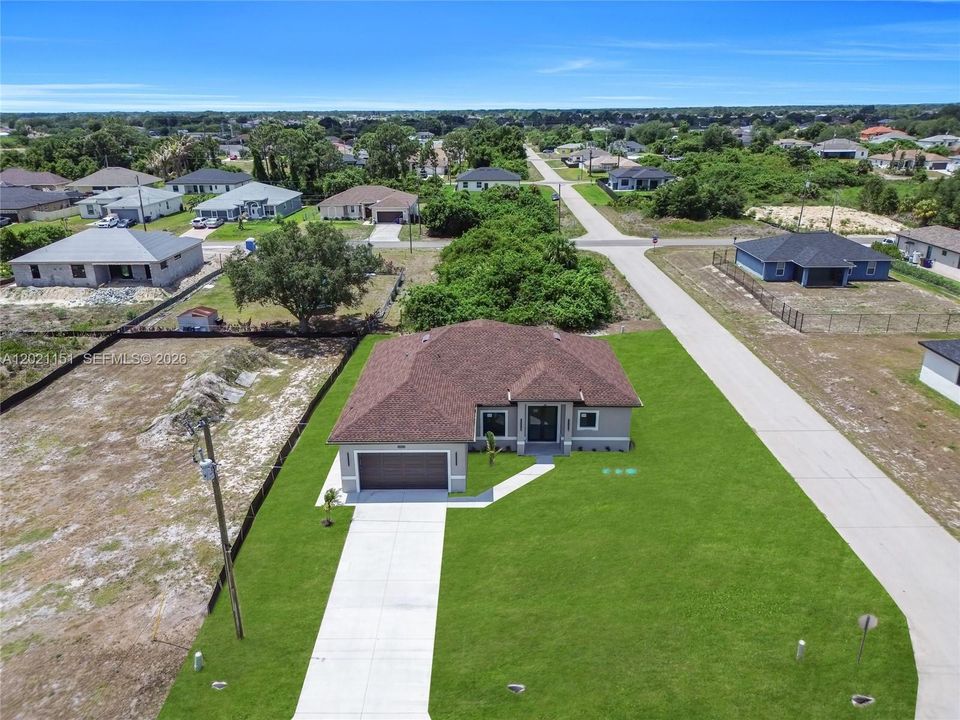 For Sale: $369,000 (3 beds, 2 baths, 1780 Square Feet)