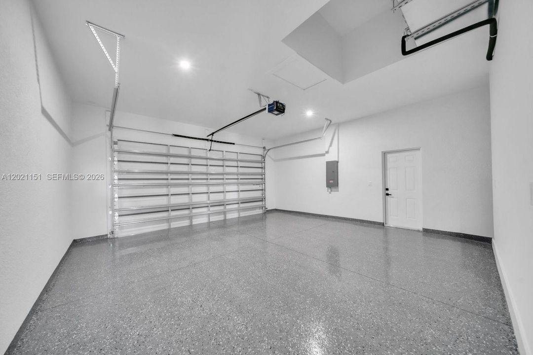 For Sale: $369,000 (3 beds, 2 baths, 1780 Square Feet)