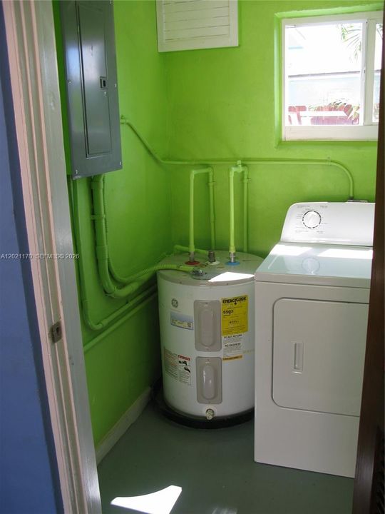 В аренду: $2,500 (2 спален, 1 ванн, 775 Квадратных фут)