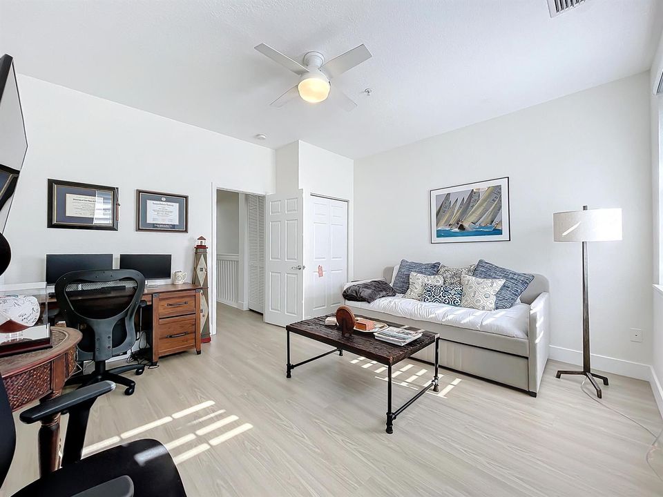 425 Greenwich Circle #205-41