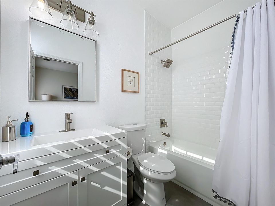 425 Greenwich Circle #205-45