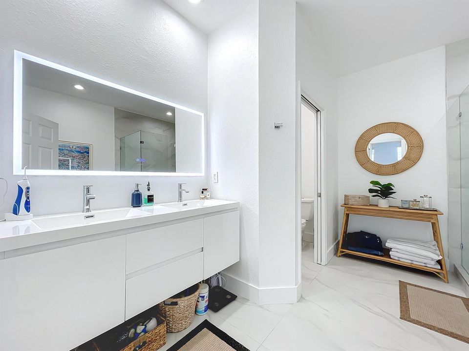 425 Greenwich Circle #205-55