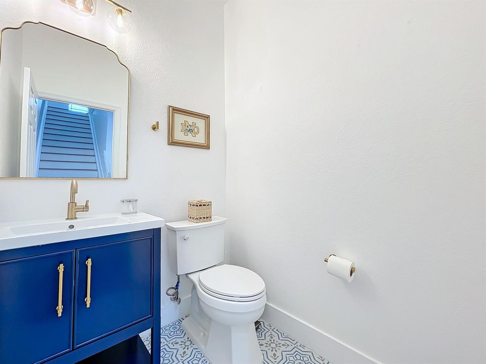 425 Greenwich Circle #205-35