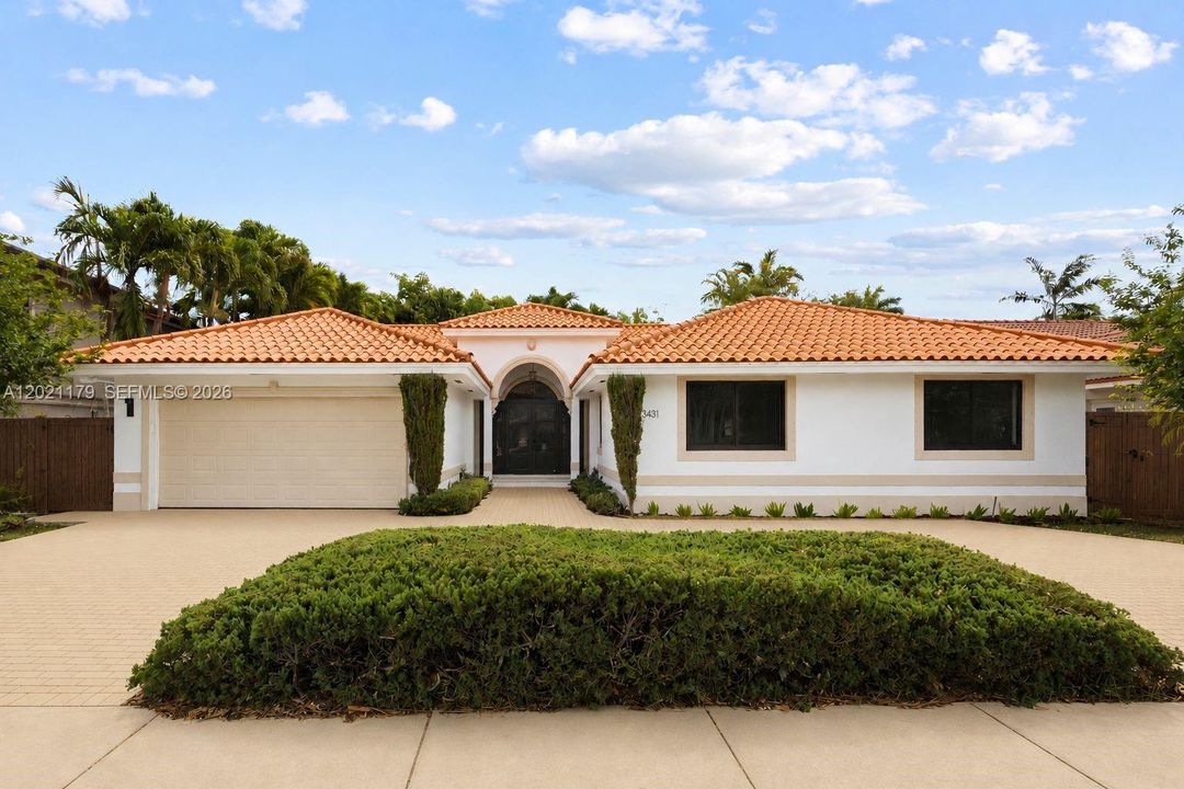For Sale: $1,100,000 (4 beds, 2 baths, 2146 Square Feet)