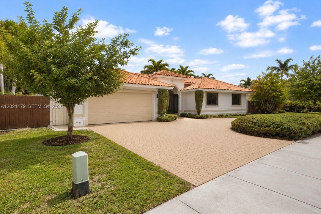 For Sale: $1,100,000 (4 beds, 2 baths, 2146 Square Feet)