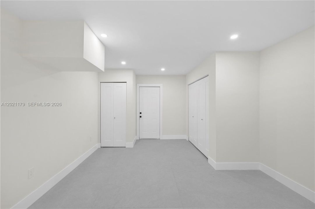 For Sale: $1,100,000 (4 beds, 2 baths, 2146 Square Feet)