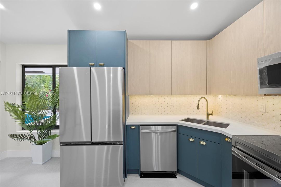 For Sale: $1,100,000 (4 beds, 2 baths, 2146 Square Feet)