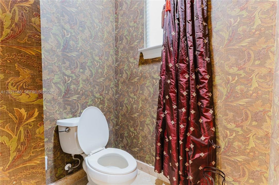 В аренду: $20,000 (6 спален, 6 ванн, 5763 Квадратных фут)