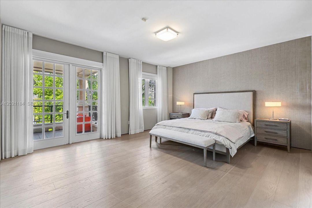 For Sale: $11,950,000 (4 beds, 4 baths, 4086 Square Feet)