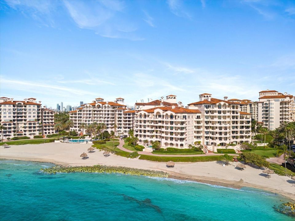 For Sale: $11,950,000 (4 beds, 4 baths, 4086 Square Feet)