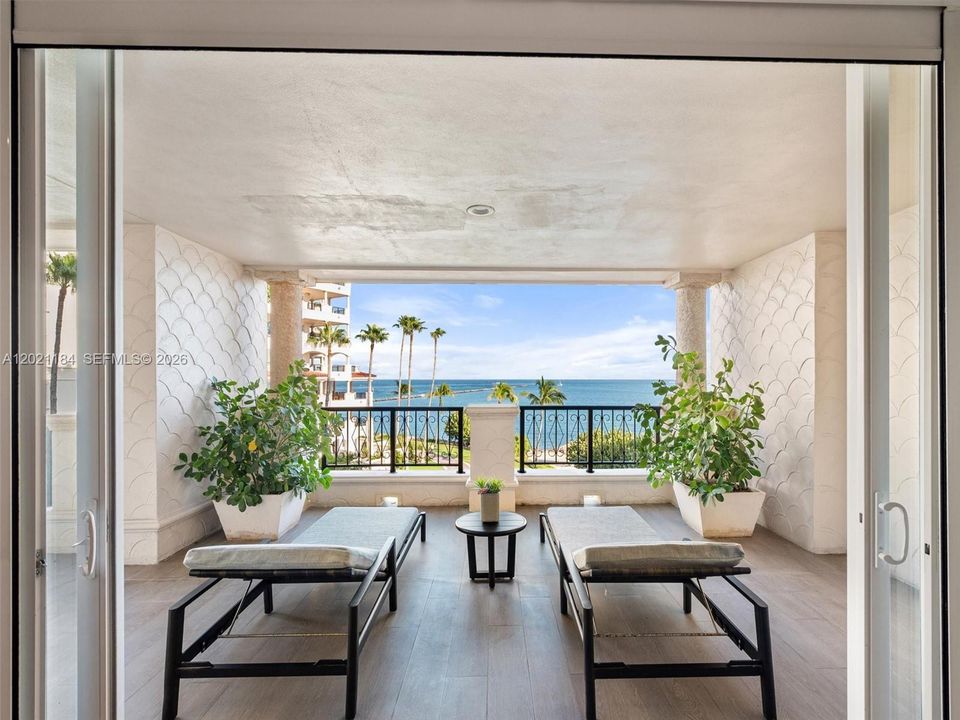For Sale: $11,950,000 (4 beds, 4 baths, 4086 Square Feet)