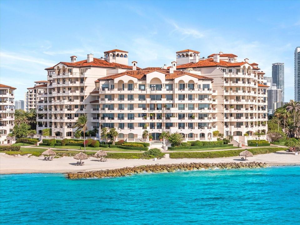 For Sale: $11,950,000 (4 beds, 4 baths, 4086 Square Feet)