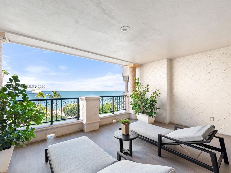 For Sale: $11,950,000 (4 beds, 4 baths, 4086 Square Feet)